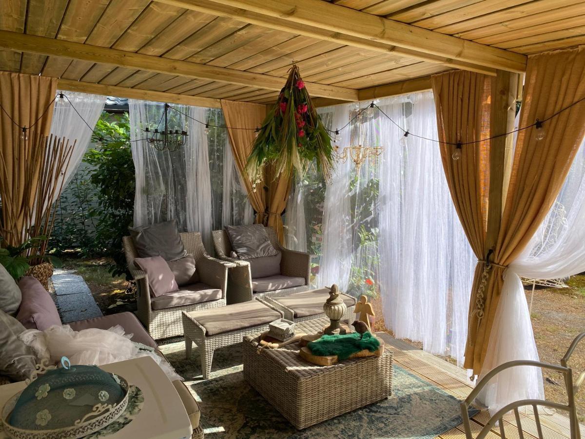 Chalet Sint Barbara Zutendaal Exteriör bild
